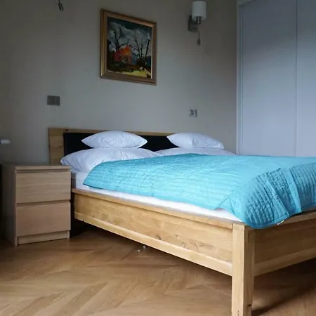 Apartment Apartament W11 *